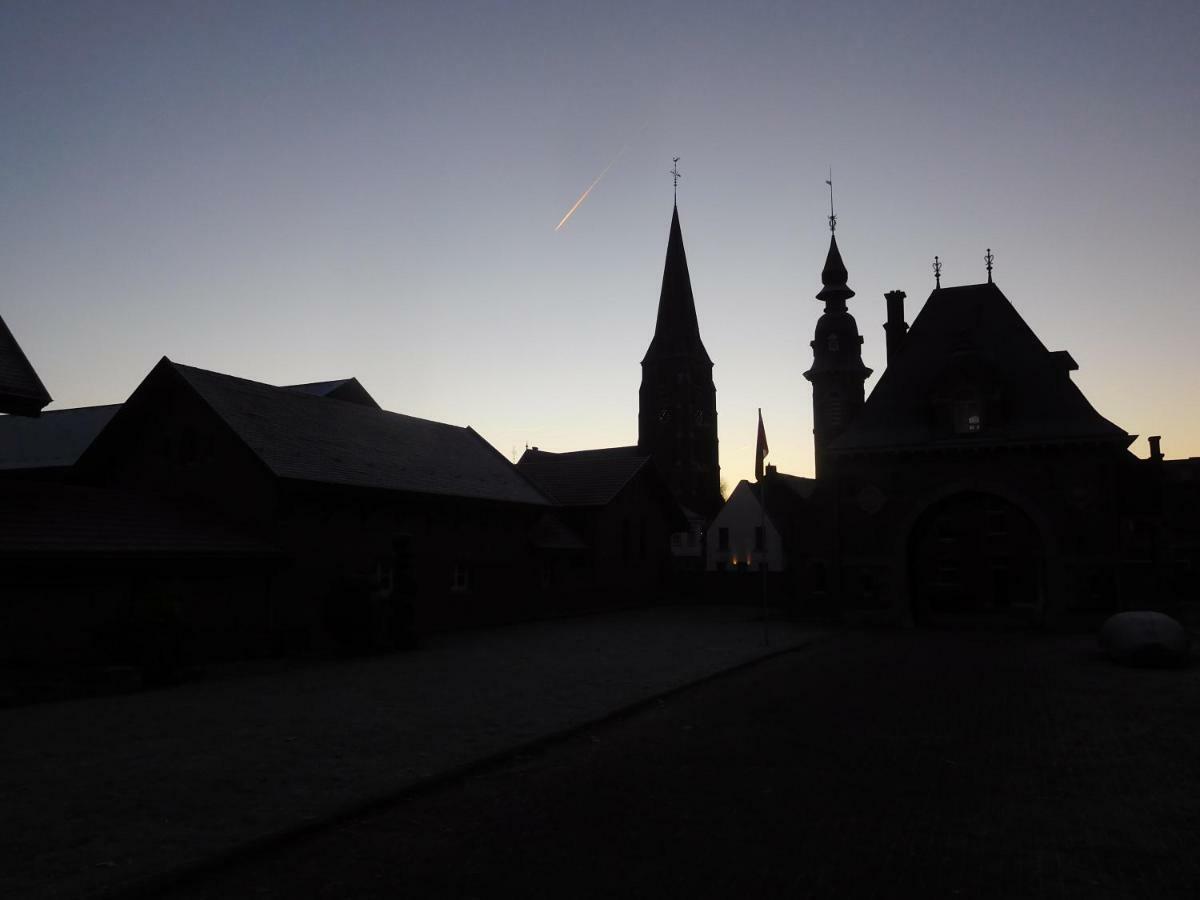 Kasteelhoeve Borgharen - Bed & Breakfast Maastricht